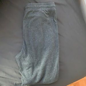 grey sweatpants